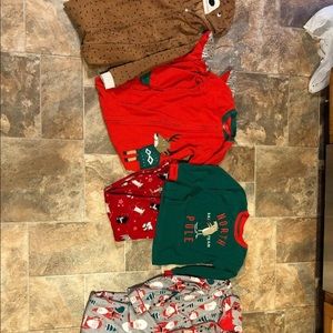 Boys carters Christmas pajama lot size 6